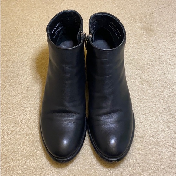 frye carson piping bootie black